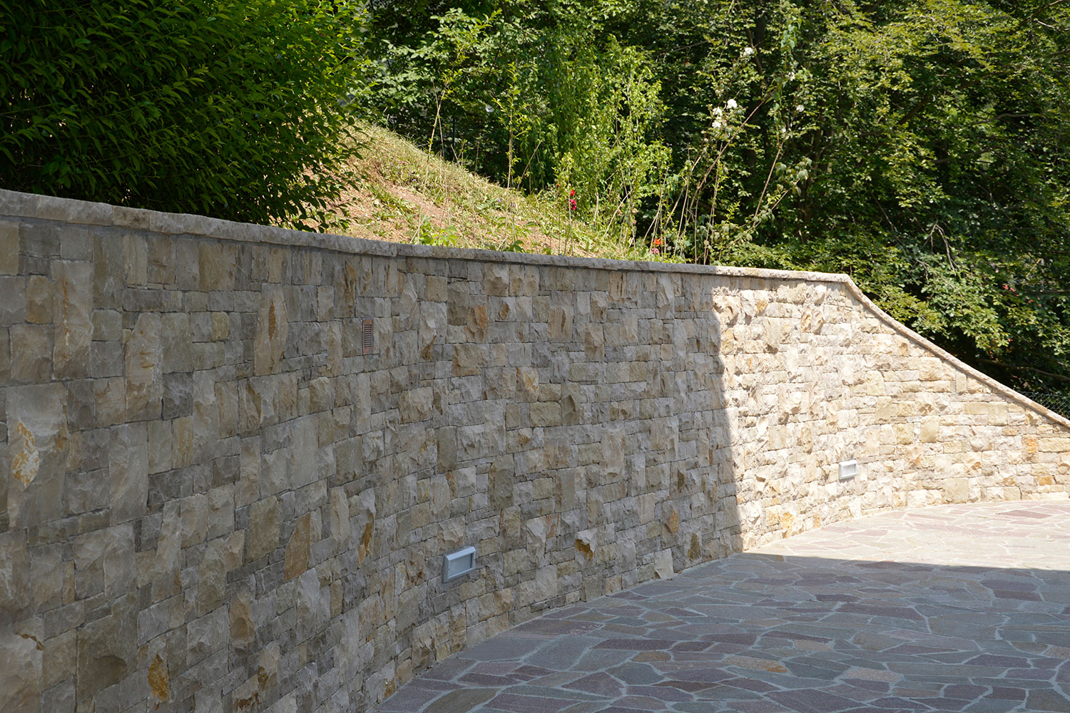 rivestimento muro villa pietra cretaro