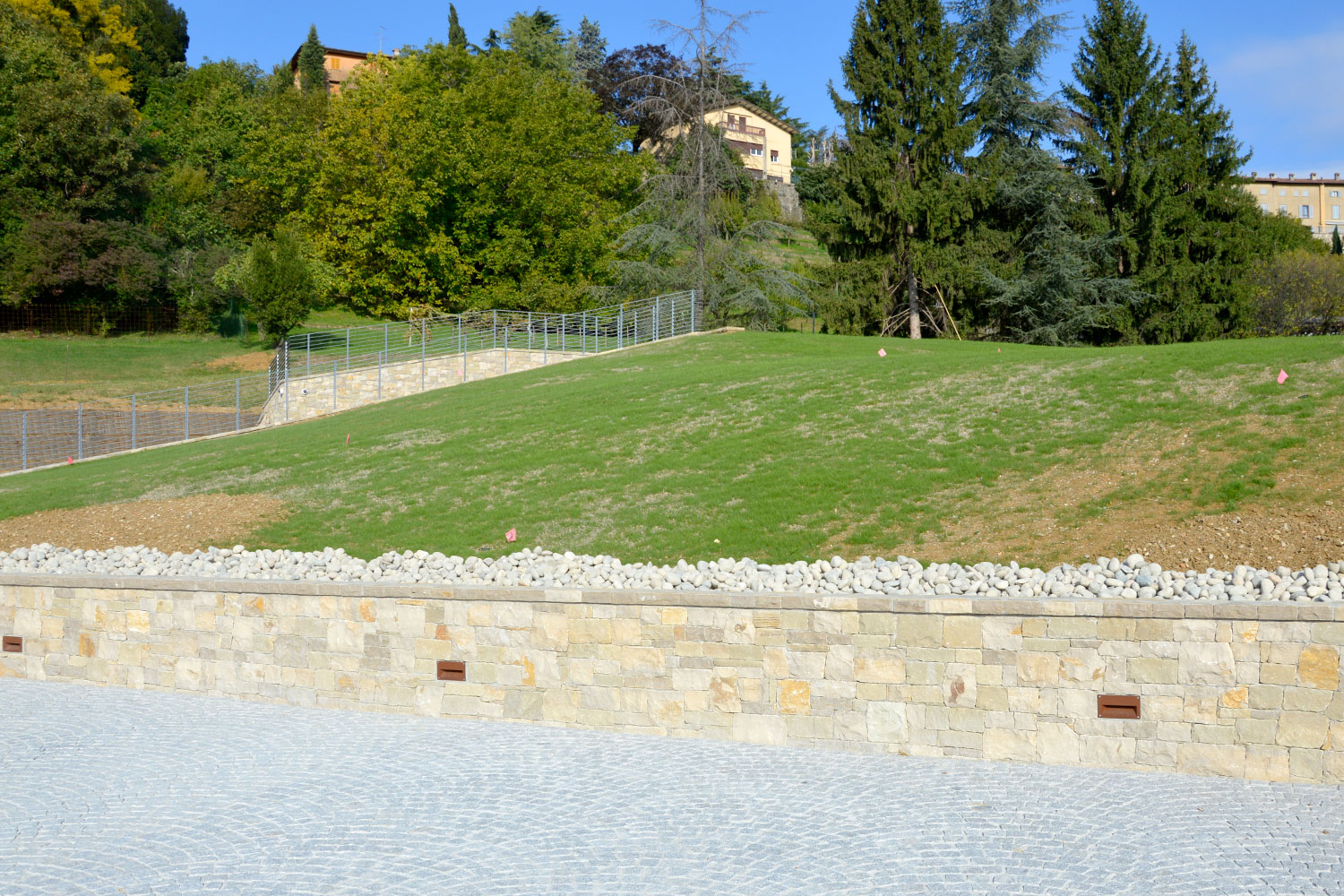 villa Muro contenimento pietra credaro