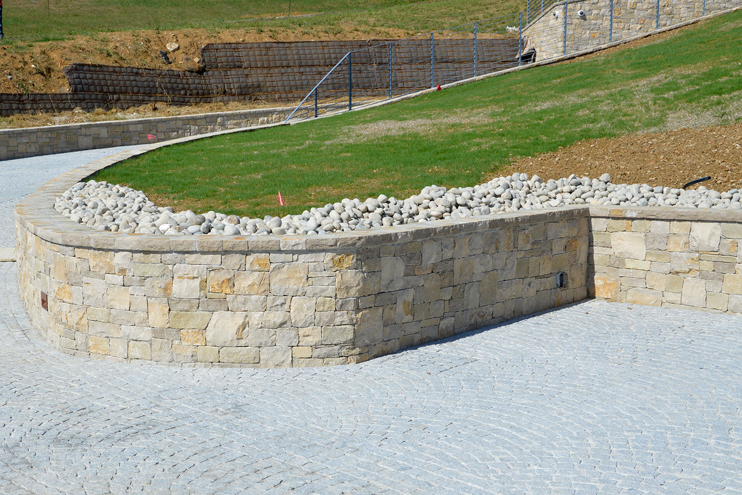 villa Muro contenimento pietra credaro