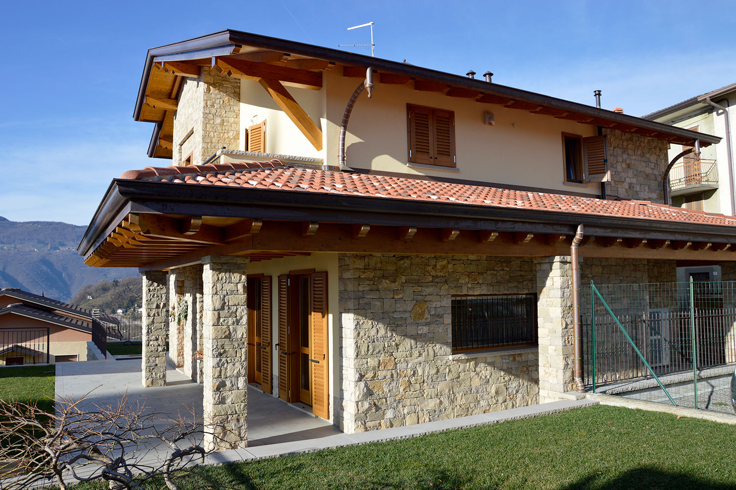 villa-abitazione-massello-semisecco-pietra-credaro