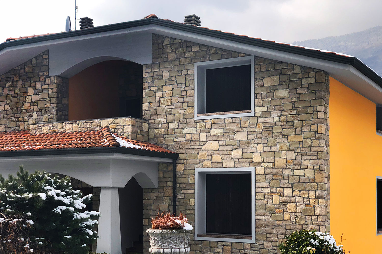 villa incollato fugato pietra credaro