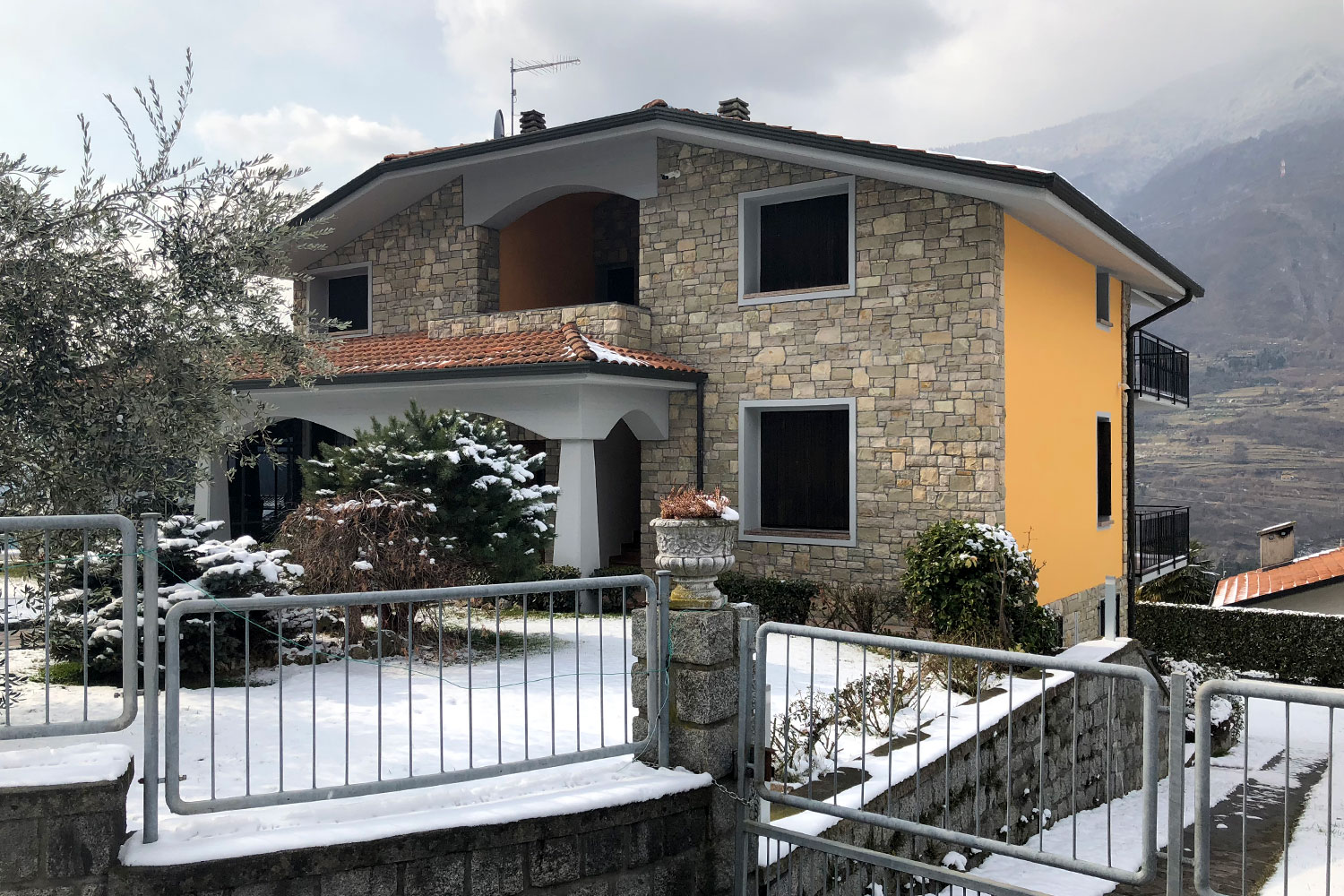 villa incollato fugato pietra credaro
